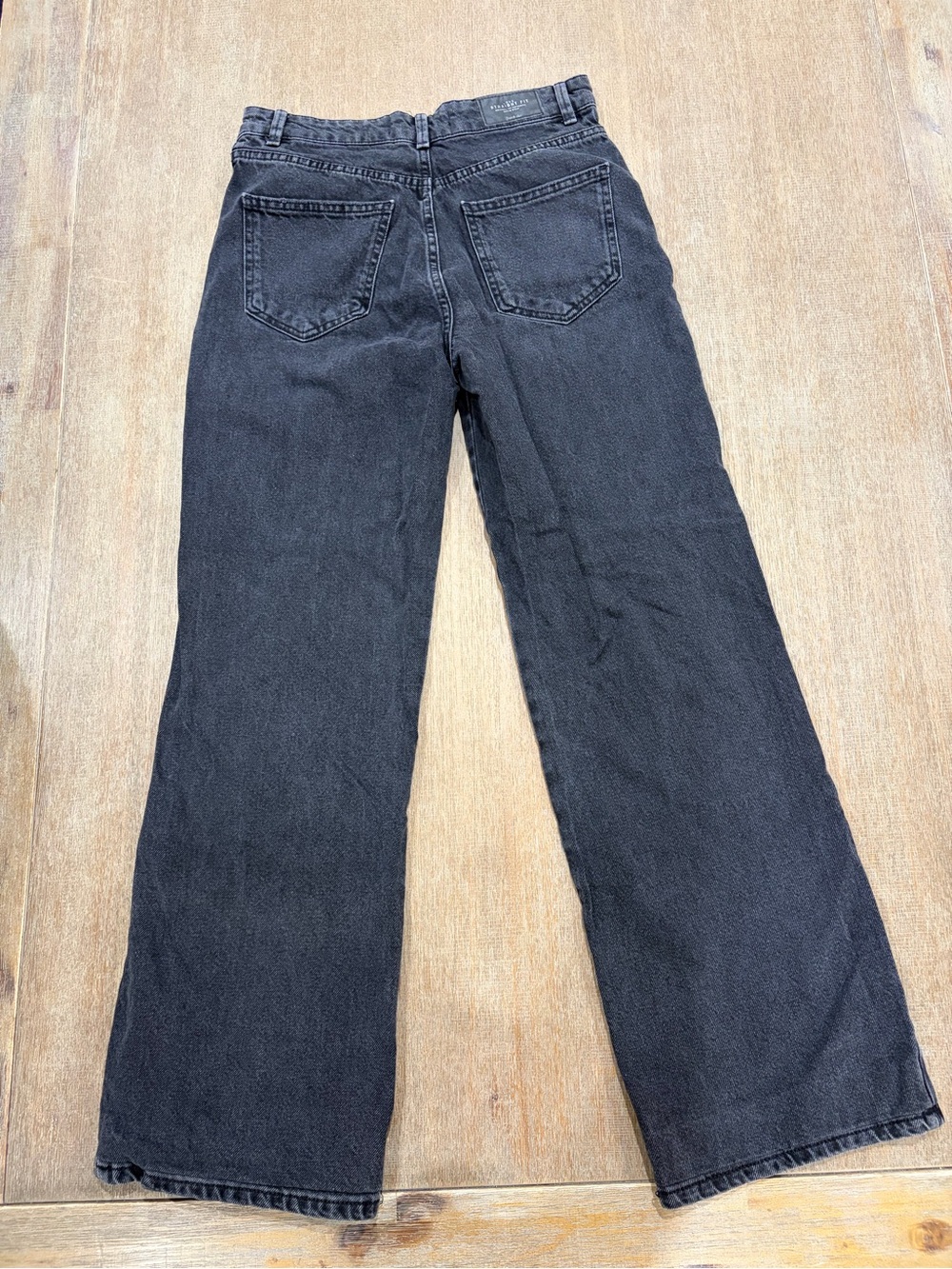 stradivarius Black Straight-Leg Women’s Jeans